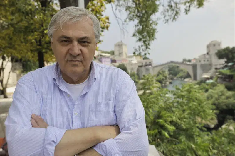 Safet Oručević za Raport: ‘Evropski predvodnici’ žele haos! Ne dozvoliti da HDZ uživa trošeći pare u FBiH, a davi život u Mostaru, Stocu, Čapljini