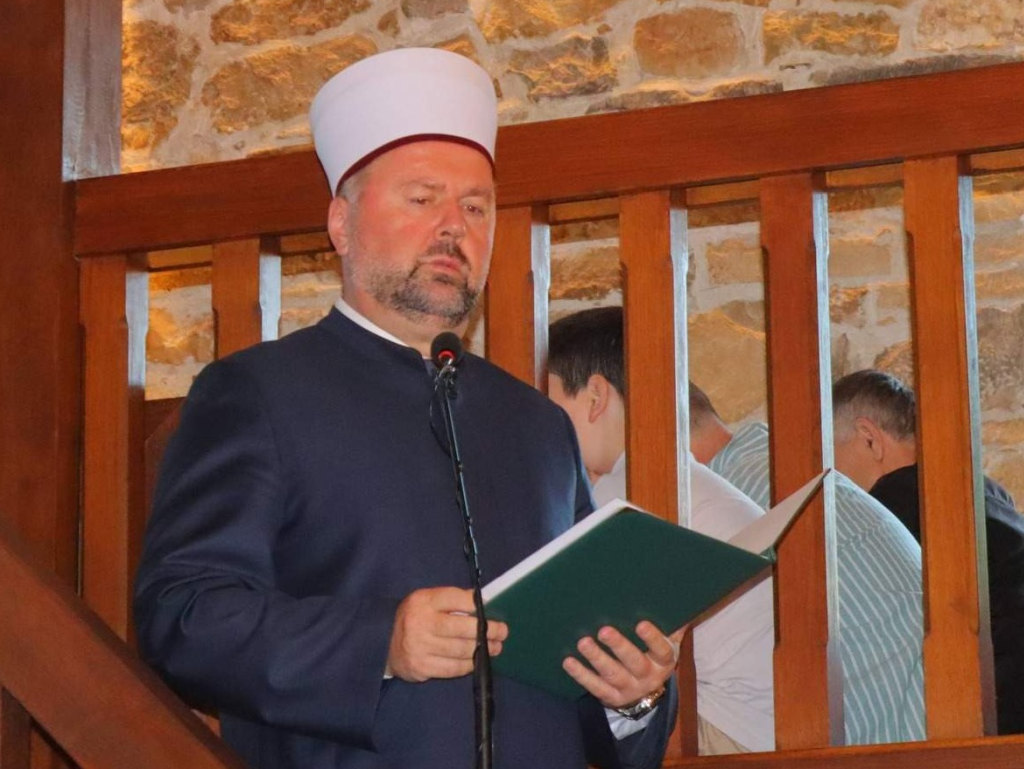 Muftija zenički na bajramskoj hutbi: Sviđa mi se slogan reprezentacije BiH