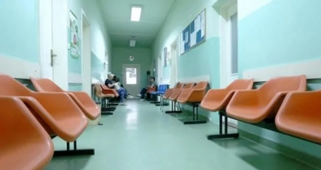 Zapušen nos, glavobolja i umor: Nije alergija, ovaj virus puni domove zdravlja