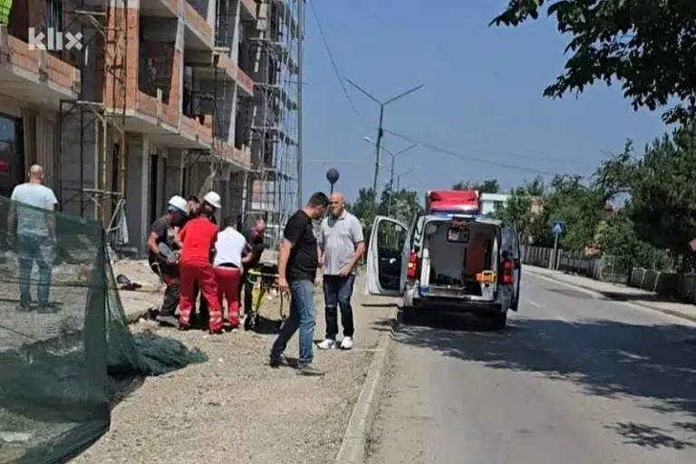 Još jedna tragedija na gradilištu u Živinicama, radnik poginuo prilikom pada sa objekta u izgradnji