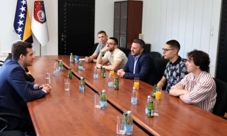 Podrška Vlade KS bh. genijalcima: Osigurana sredstva za odlazak mladih matematičara na Olimpijadu u Šangaj!
