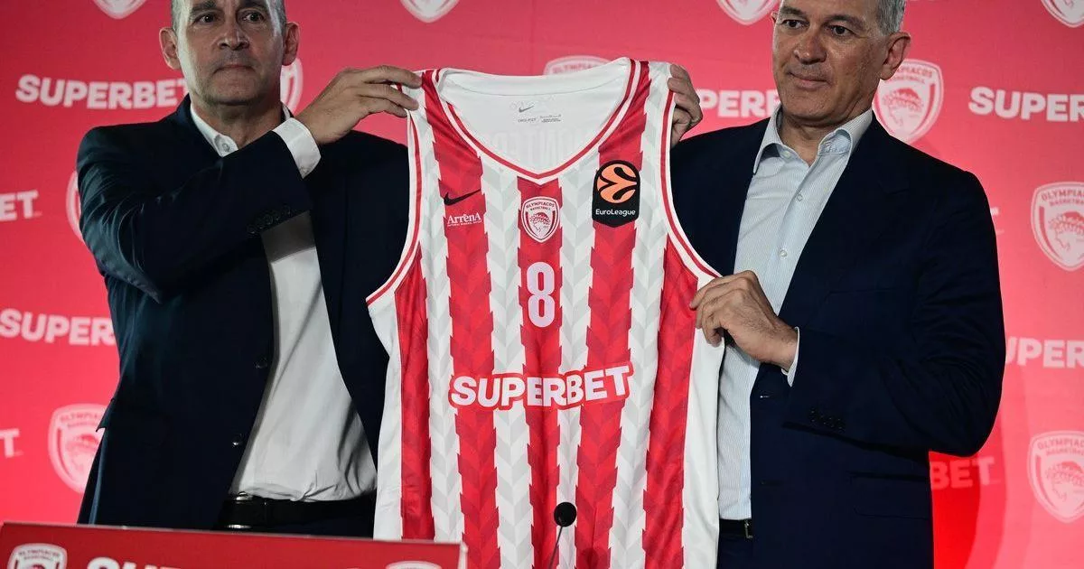 Olympiakos je na zanimljiv način predstavio veliko pojačanje! (VIDEO)