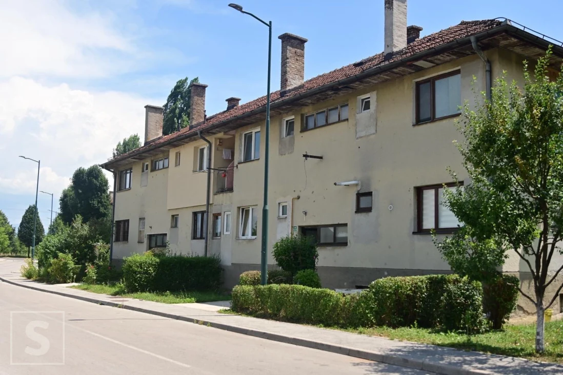 Ovo je zgrada u kojoj je muškarac ubio majku i brata u Hrasnici