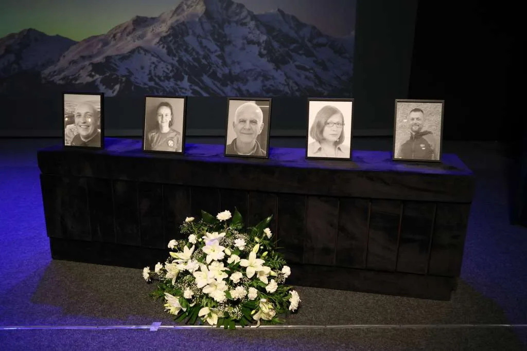 Održana komemoracija za stradale zeničke planinare: “Njihov bol je sada bol cijelog grada”