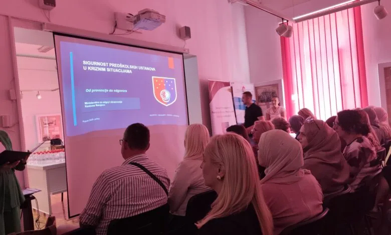 Predstavljen novi Priručnik za predškolske ustanove u KS: Unapređenje sigurnosti, dobrobiti djece i brzog reagovanja u kriznim situacijama