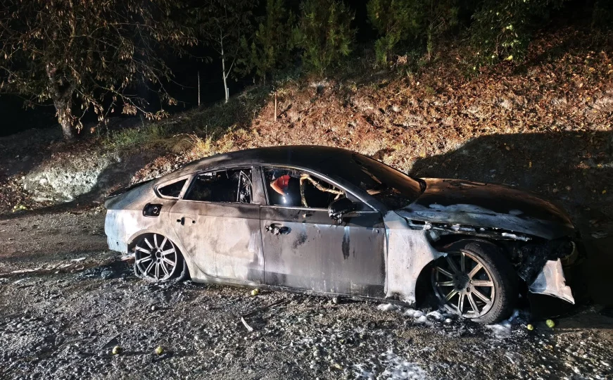 Zapaljen automobil Senadu Hubjeru: Ranije suspendovao dvije igračice zbog veličanja zločinca Mladića