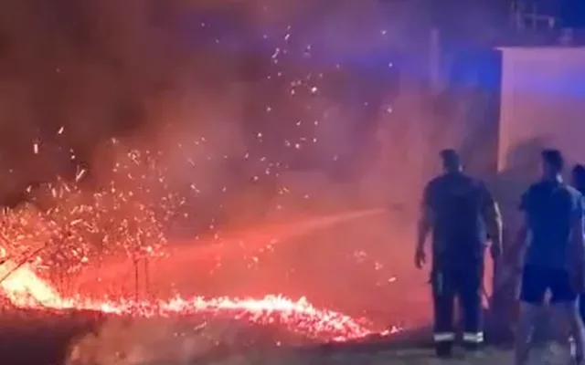 Uzbuna u hercegovačkom gradu – vatra planula pokraj trafostanice!?