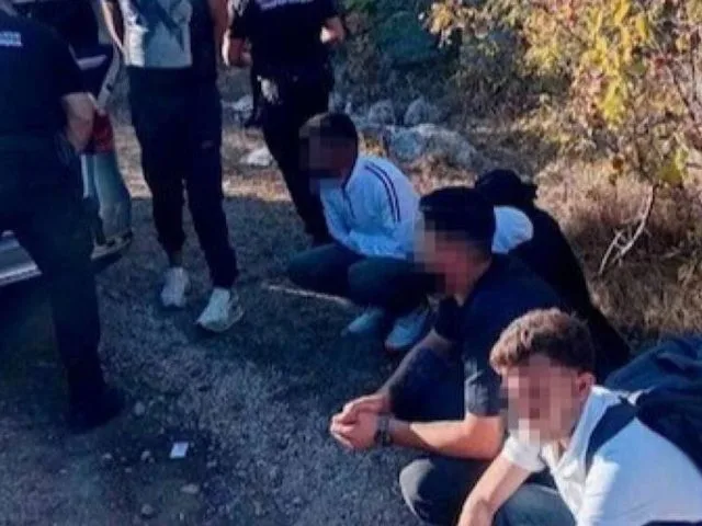 Kod Ravnog spriječeno krijumčarenje šestero turskih državljana, uhićeni državljani BiH