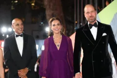 Svi su gledali u Kate Middleton: U ljubičastoj haljini zasjenila i Toma Cruisea i Beckhamove