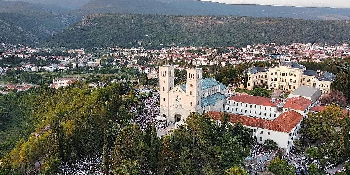 Široki Brijeg: Policajac presretnut i teško ozlijeđen dok se vraćao kući s posla
