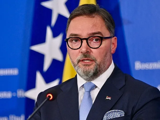 Bošnjaci bez Ministarstva vanjske trgovine već 24 godine dok Košarac blokira let bh. dronova