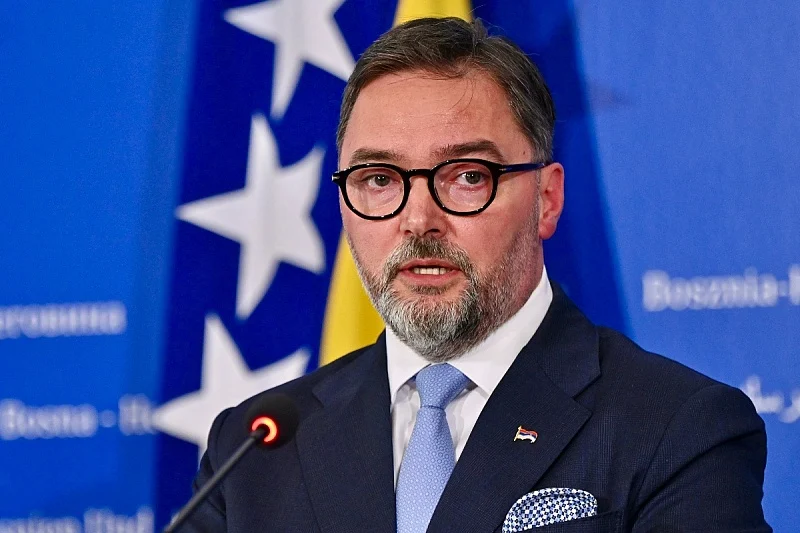 Bošnjaci bez Ministarstva vanjske trgovine već 24 godine dok Košarac blokira let bh. dronova