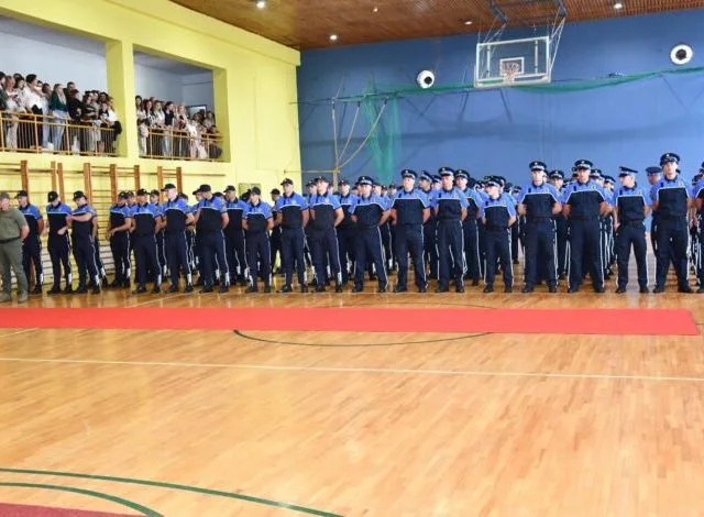 Danas 56 kadeta MUP-a Kantona Sarajevo završilo Policijsku akademiju, na obuku se sprema još 130 kandidata i raspisuje konkurs za novih 220