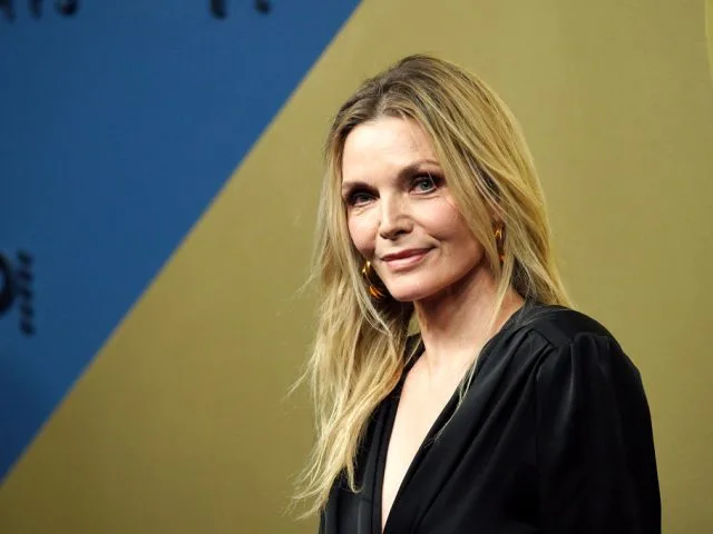 Ima 68 godina, a izgleda poput djevojke: Michelle Pfeiffer očarala na crvenom tepihu