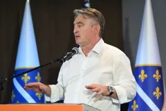 Komšić: Dirnu li u Memorijalni centar Srebrenica, sve probosanske stranke da kažu da neće praviti vlast s Dodikom