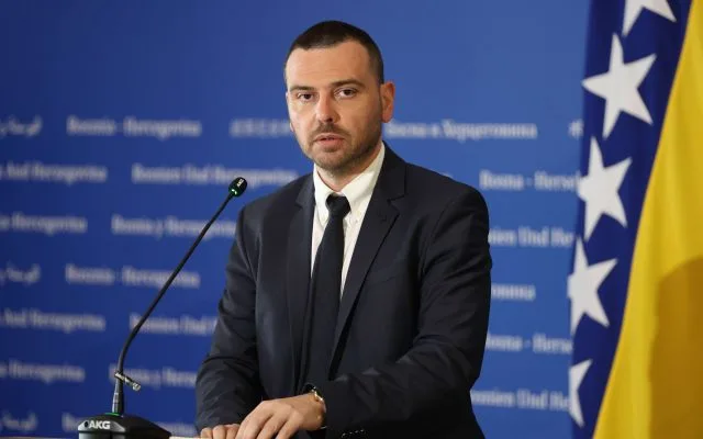 Magazinović: Veličanje ratnih zločinaca mora imati posljedice za Srbiju