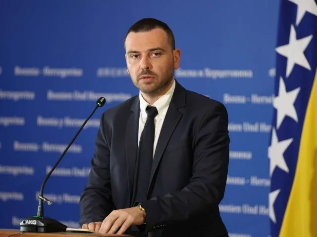 Magazinović: Veličanje ratnih zločinaca mora imati posljedice za Srbiju