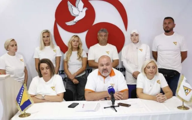 Sivro: Štrajk upozorenja 28. septembra, a ako Vlada KS ne izvrši obavezu generalni štrajk 1. oktobra