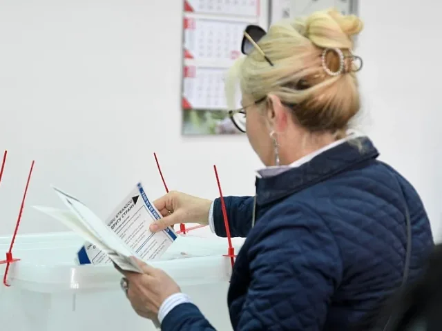 Zašto je ovogodišnja predizborna kampanja tiša nego inače? Schmidtove izmjene “smirile” političare