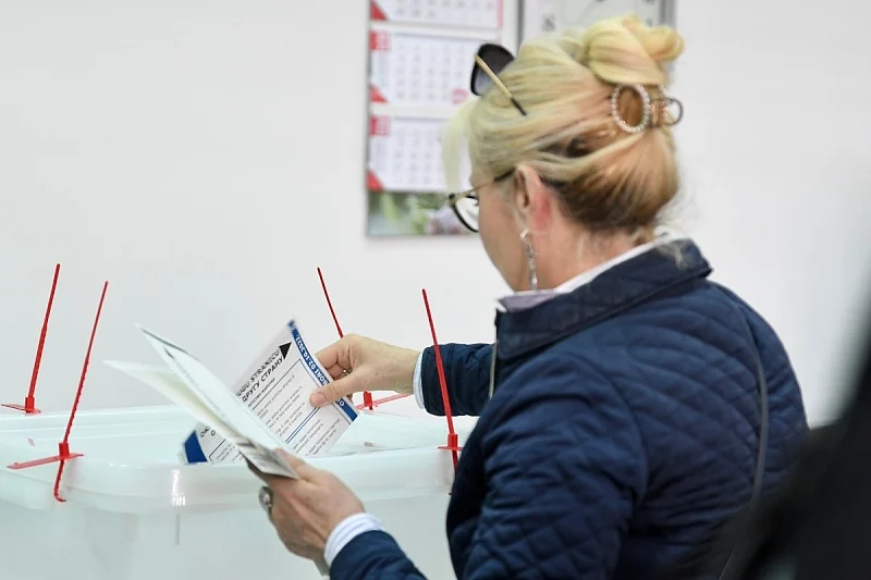 Zašto je ovogodišnja predizborna kampanja tiša nego inače? Schmidtove izmjene “smirile” političare