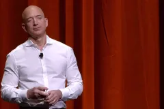Bezos: AI bi mogao da skrati radnu sedmicu na tri dana