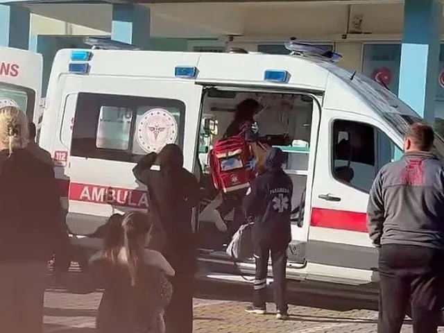 Istanbul: 15-godišnja djevojčica ušla u školu i nasumično nožem napala učenike, jedan dječak preminuo