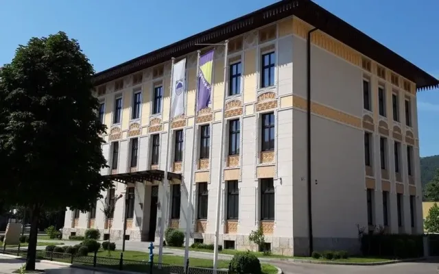 Mostar u milionskom minusu, a pare se dijele “na lijepe oči”: Revizori češljali gradsku kasu i otkrili teški javašluk