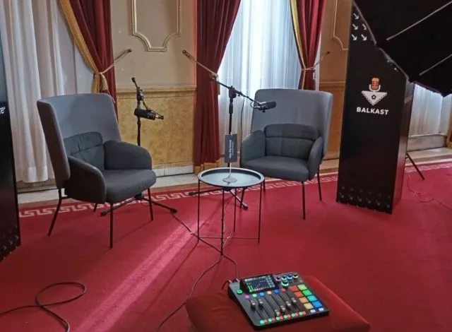 Svjetski tehnološki giganti u Sarajevu na najvećem Kiss the Future AI Summitu