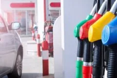 Za prosječnu platu u BiH moguće je natočiti 10 rezervoara benzina